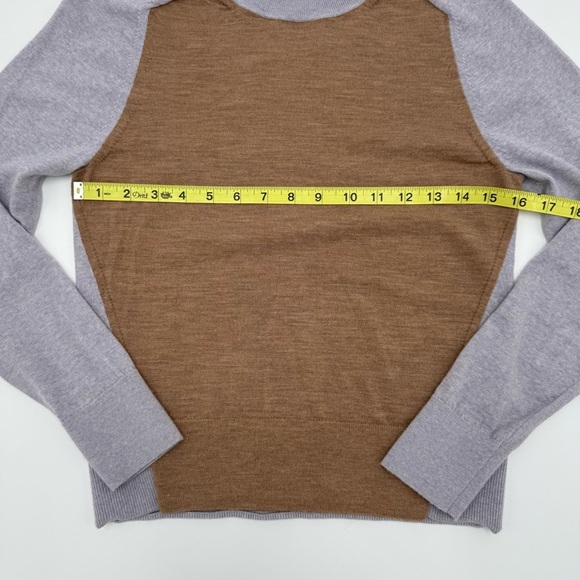 Banana Republic Women’s Camel Gray Contrast Women's Merino Wool Sweater Small P - Picture 9 of 11
